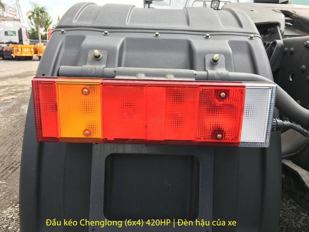 Giá xe đầu kéo Chenglong (6x4) 420HP Nhập Khẩu